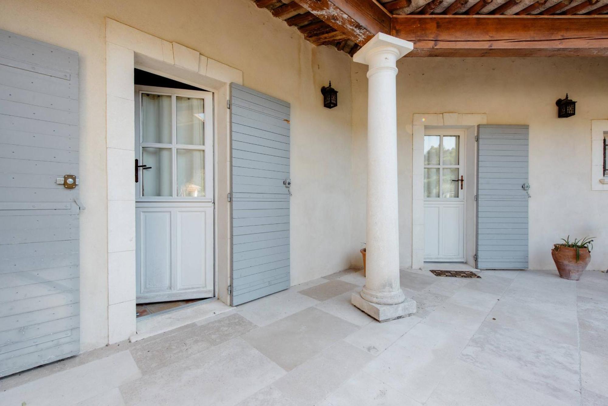 Hotel Mas De Lure Salon-de-Provence Exterior foto